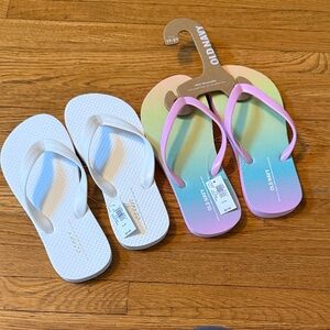 Old Navy White and Multicolor Flip Flops